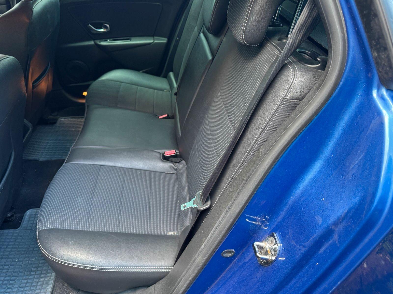Renault Megane 2010 — photo 13