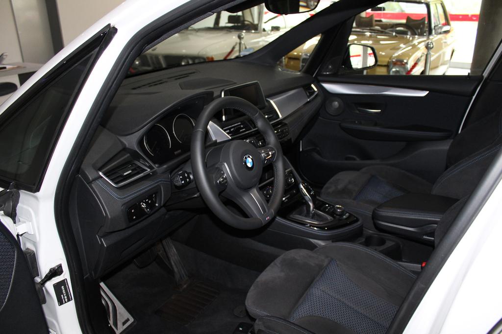 BMW 220