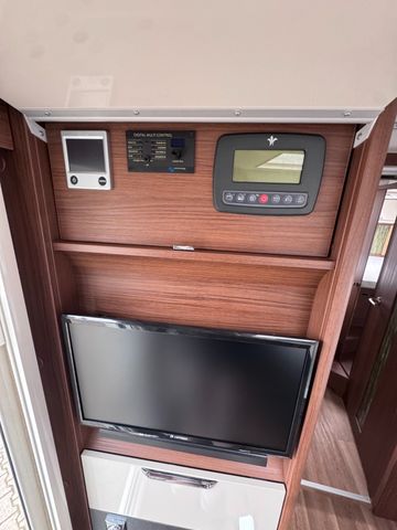 Niesmann + Bischoff Arto 76L