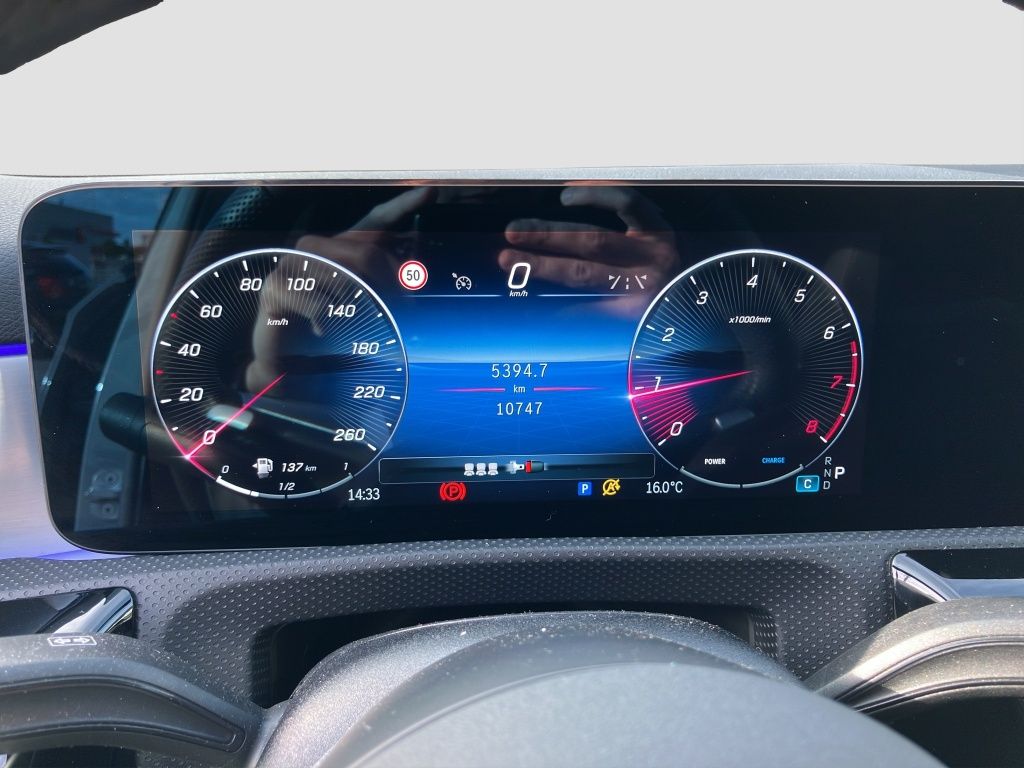 Fahrzeugabbildung Mercedes-Benz A 200 Kompaktlimousine AMG Line*Night Paket*LED