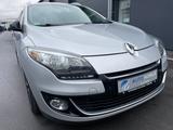 Renault Megane III 1.6dCi*NAV*SHZ*CAM*ST/STOP*PDC*BOSE - Renault Megane