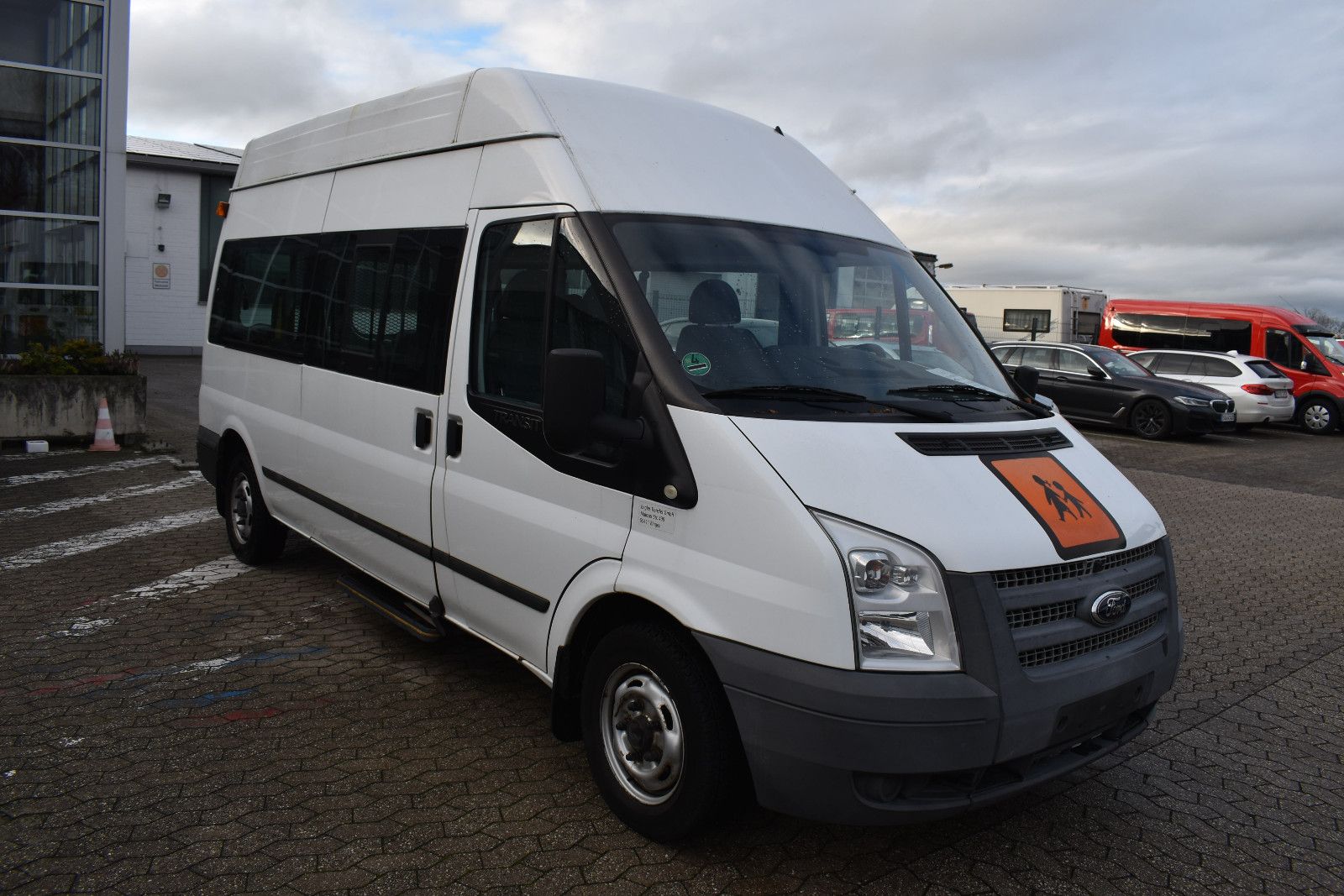 Fahrzeugabbildung Ford Transit Kombi FT 300 L Behindertengerecht*1278