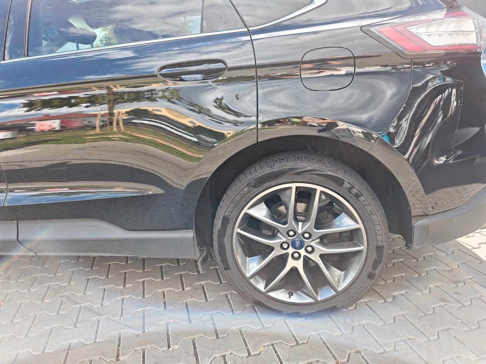 Ford Edge Titanium Bi-Turbo 4x4 Panorama Leder Kamera