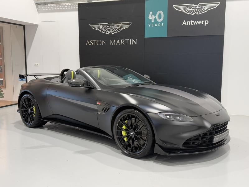 Image of Aston Martin V8 Vantage