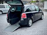 Opel Zafira 'Behindertengerecht-Rampe' - Opel aus 2007