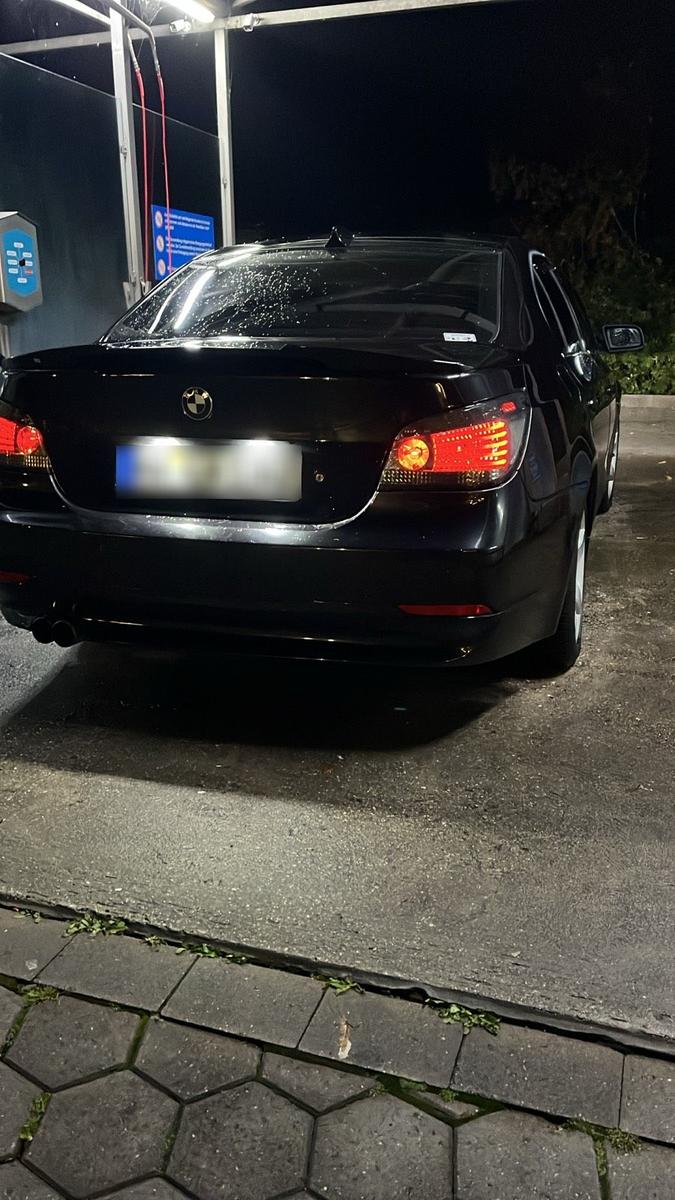 BMW 523