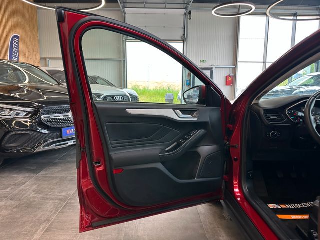 MYAUTOCENTER – Gebraucht- und Jahreswagen mit Werkstattservice in Pfaffenhofen Ford Focus Lim. *Pano*Kamera*AHK*LED*