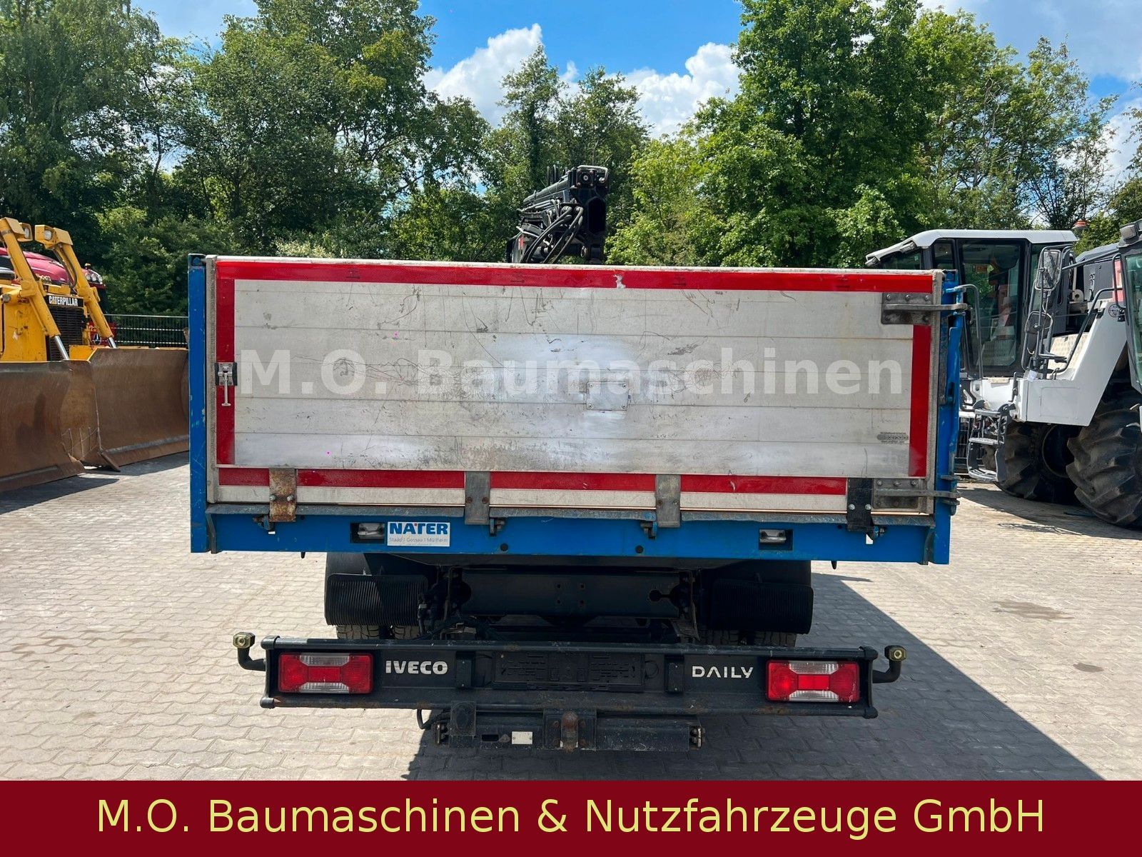 Fahrzeugabbildung Iveco Daily 70C18 / Kipper+Kran Hiab 044 D-2/