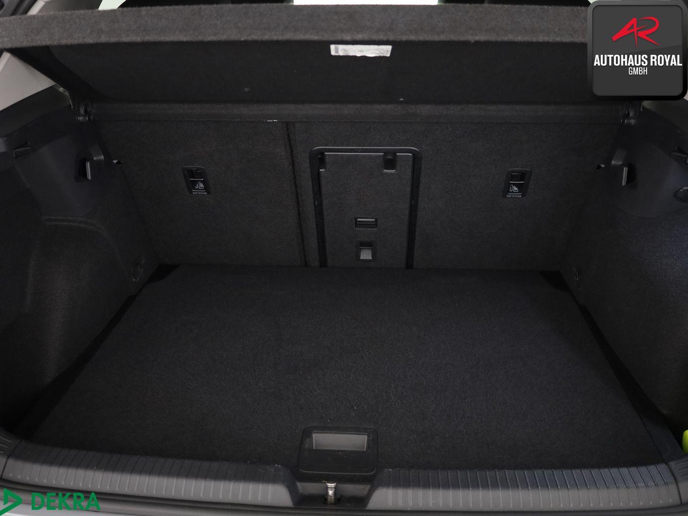 Volkswagen Golf VIII 1.5 eTSI STYLE PANO,KAMERA,MASSAGE,ACC, миниатюра 25