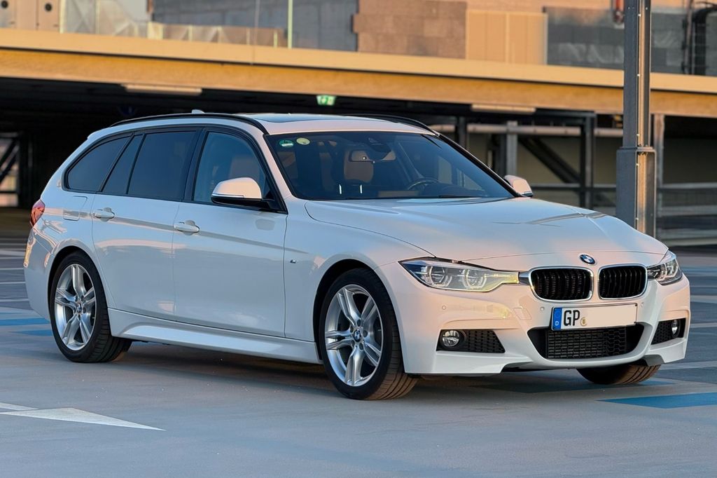 Image of BMW 320