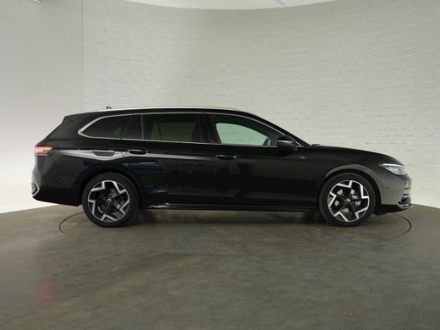 Passat Variant R-LINE TDI DSG+AHK+NAVI+LED MATRI