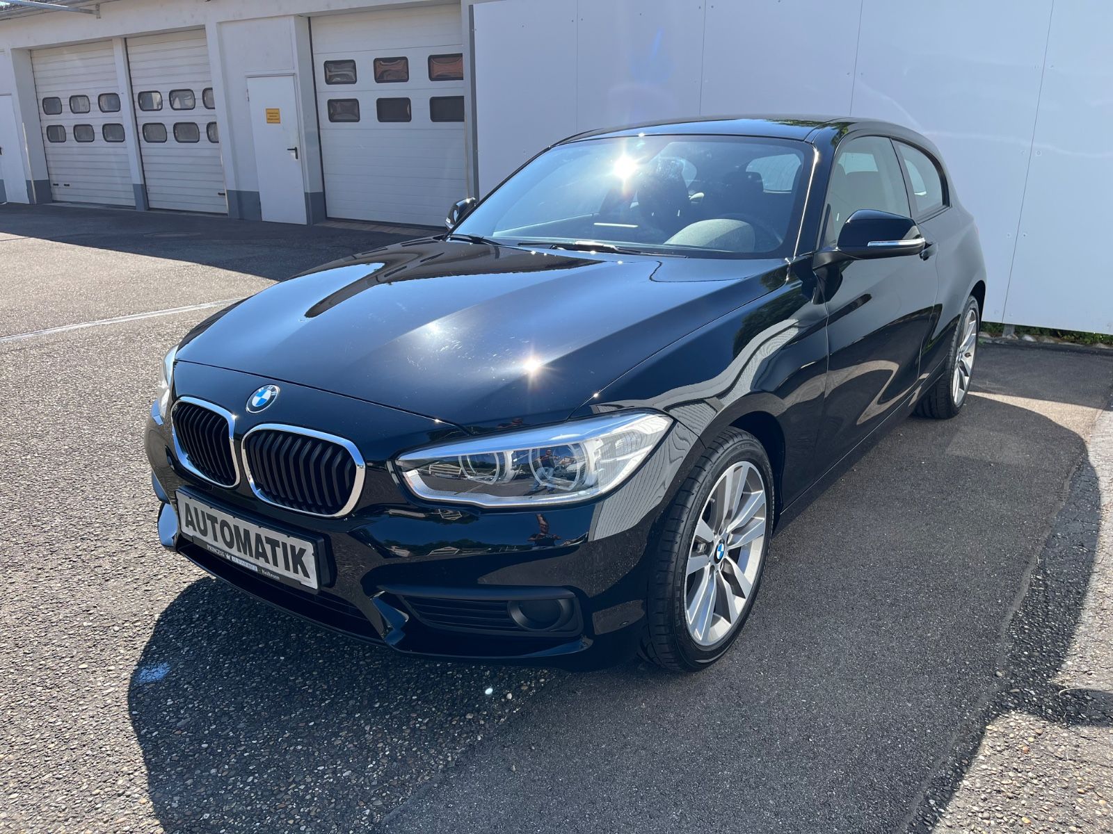 BMW 118i Aut. *LED*Navi*PDC*gepflegt*