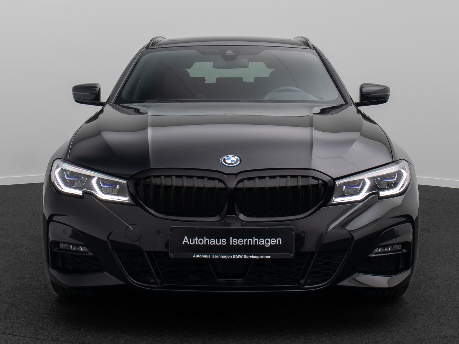 Fahrzeugabbildung BMW 330e M Sport DAB HiFi Laser HUD Panorama AHK 19"