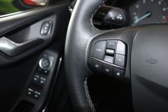 Fahrzeugabbildung Ford Fiesta Titanium 5-trg LED KLIMA Winter Paket PDC