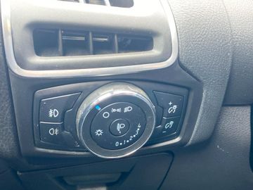 Bild 14 Ford Focus Turnier 1,6TDCi*AHK*TÜV*KLIMAAUTO*WSS-HZ