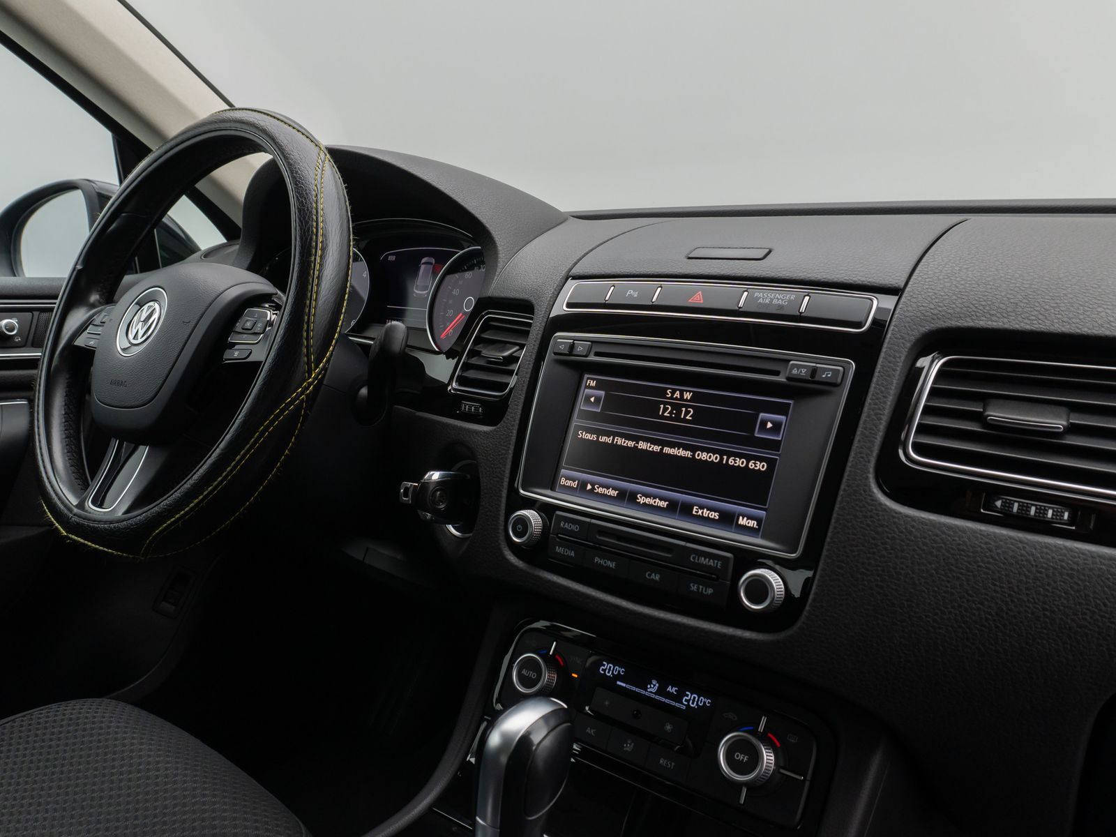 Fahrzeugabbildung Volkswagen Touareg 3.0 TDI V6 Terrain Tech 4Mot PDC BiXenon