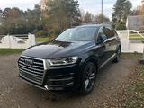 Audi Q7 Quattro - Audi 80 in Duisburg