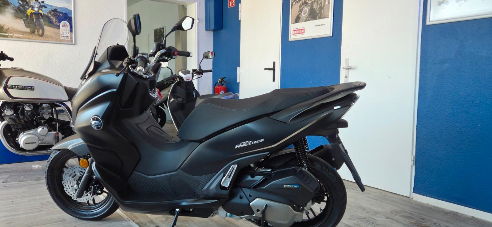 QJ Motor MTX 125