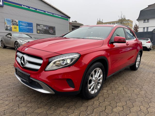 Mercedes-Benz GLA 220d Urban mit AHK/Xenon ......