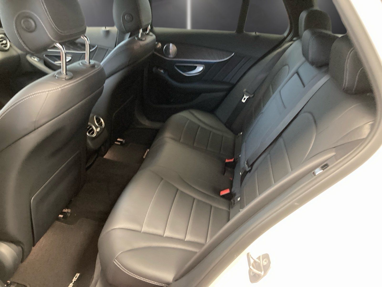 Fahrzeugabbildung Mercedes-Benz C 300 T AMG*LED*Totwink*Burmester*Kamera*Comand*
