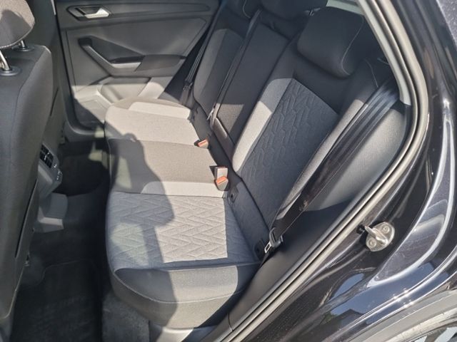 Fahrzeugabbildung Volkswagen T-Roc 1.5 TSI MOVE SHZ APP-CONNECT LED PDC KLIMA