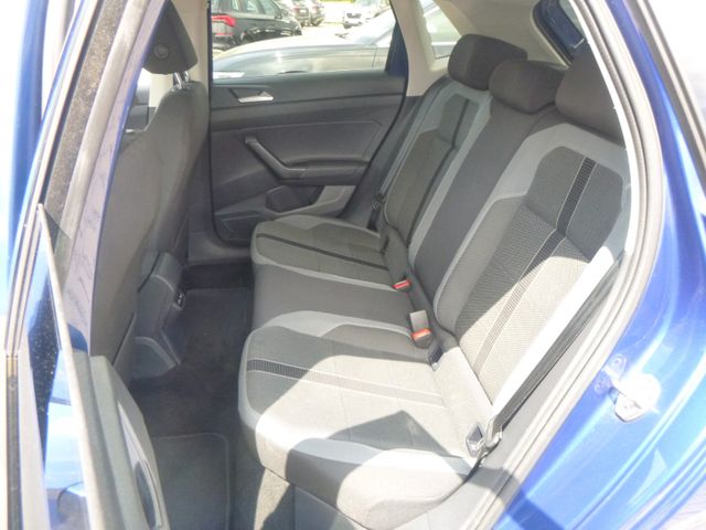 Fahrzeugabbildung Volkswagen Polo VI Highline >AUT/Rückfahrkamera