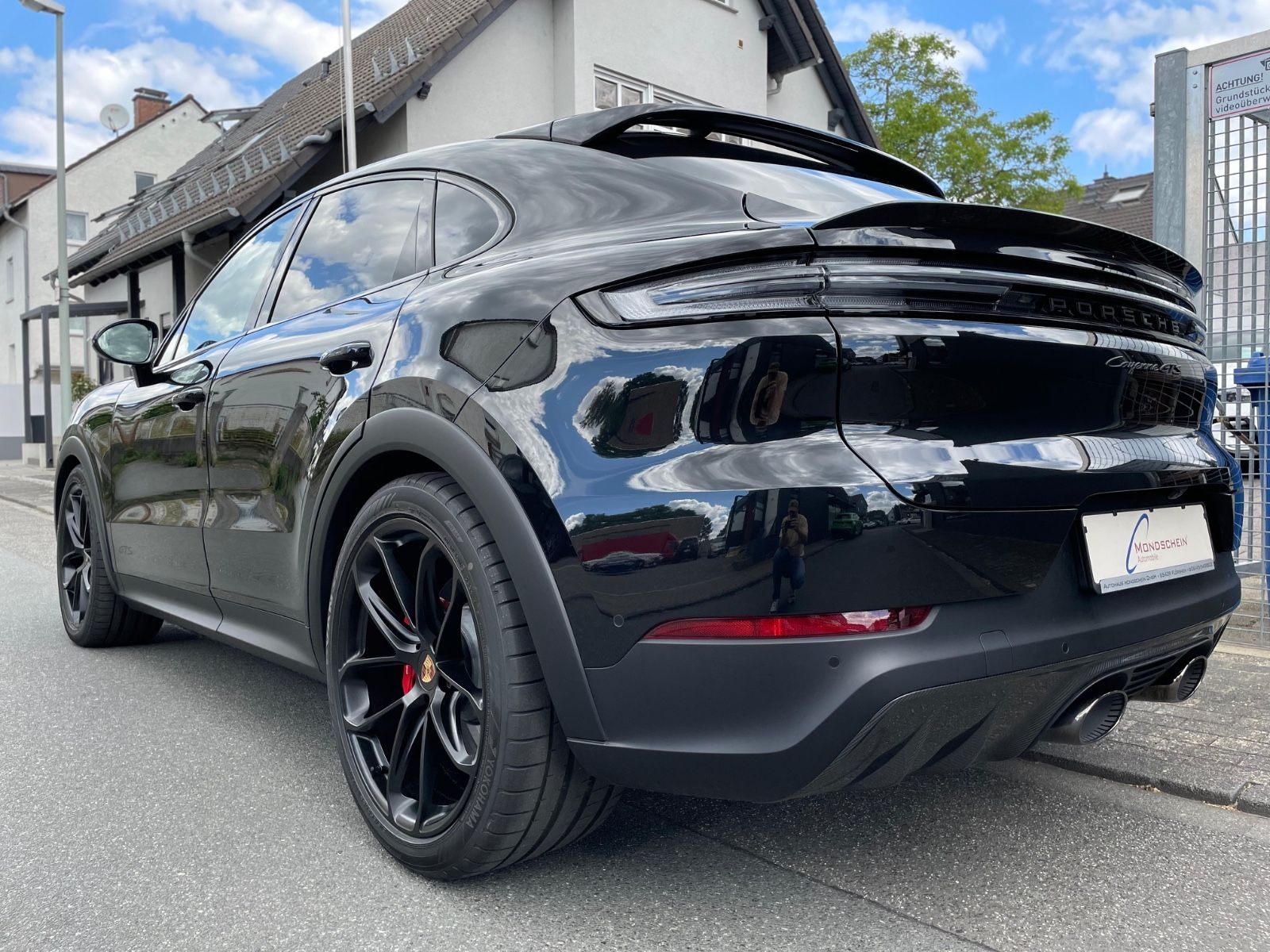 Fahrzeugabbildung Porsche Cayenne GTS Coupé Leichtbau|ACC|HUD|PASM|3.Displ