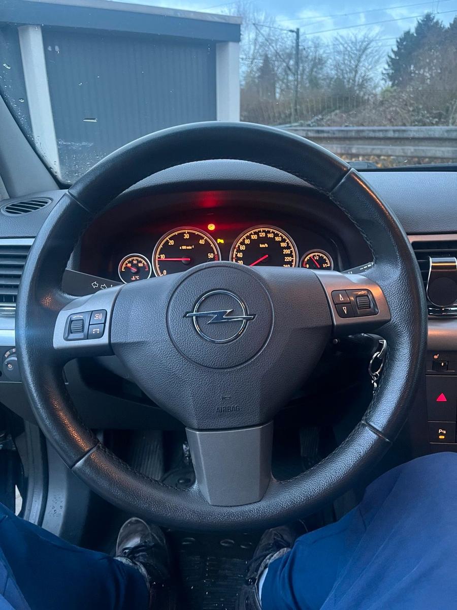 Opel Vectra 2006 — photo 9