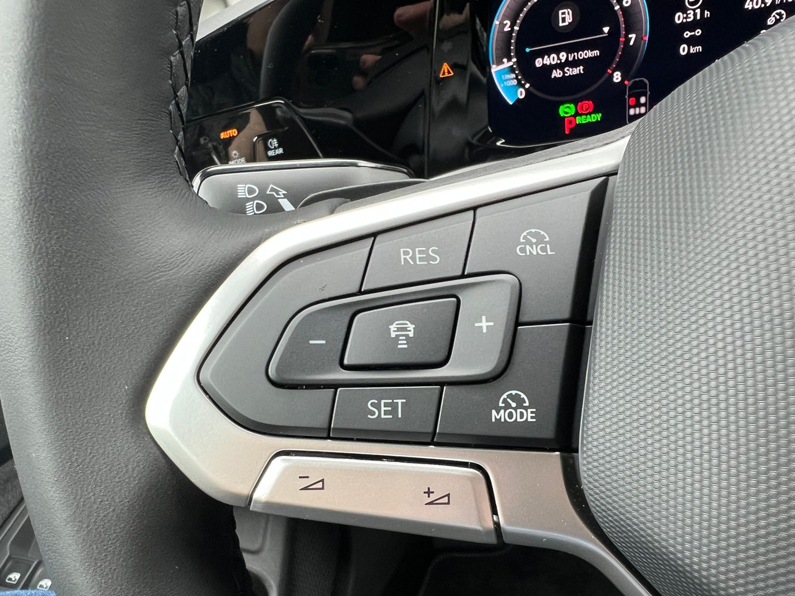 Fahrzeugabbildung Volkswagen Golf VIII Life 1.5 eTSI DSG *LED, ACC, Kamera, 1