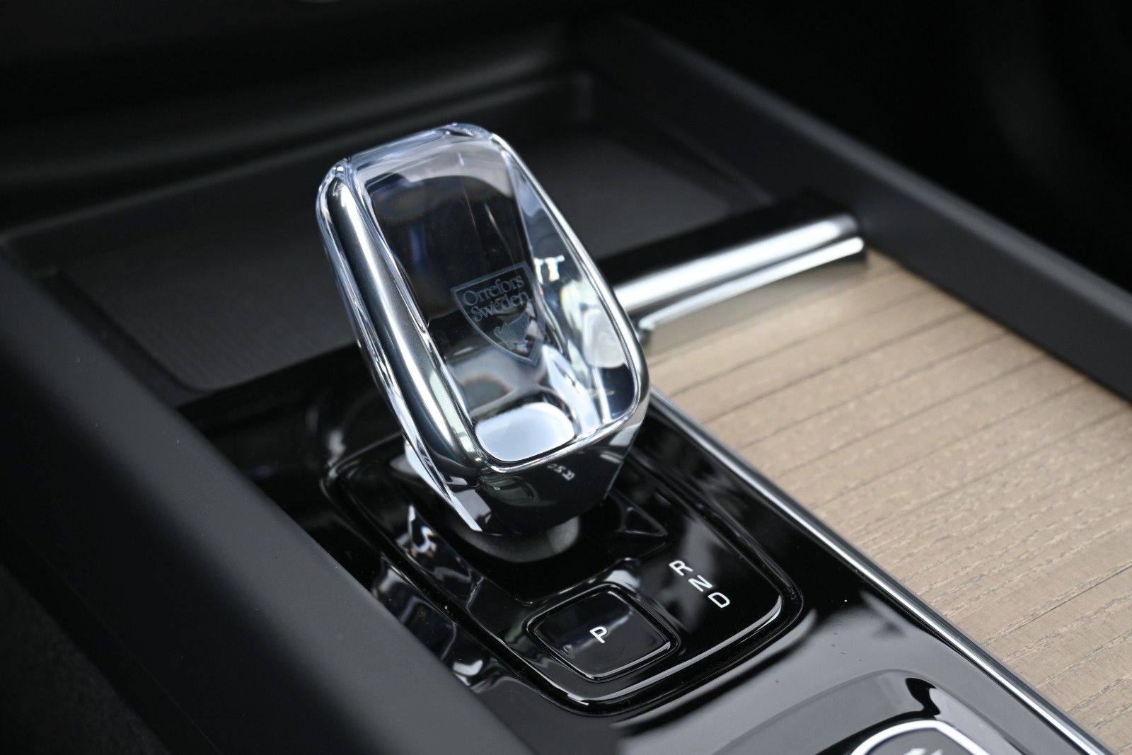 Fahrzeugabbildung Volvo XC60 T8 RC AWD Ultra Dark*LUFT*AHK*ACC*FACELIFT