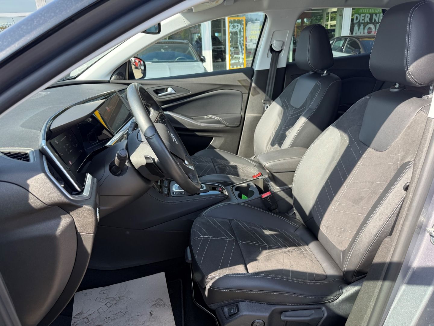 Fahrzeugabbildung Opel Grandland Ultimate SHZ+LHZ+Kamera+elek.Heck