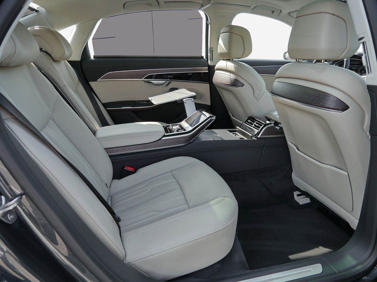 Audi A8 - Bild 17