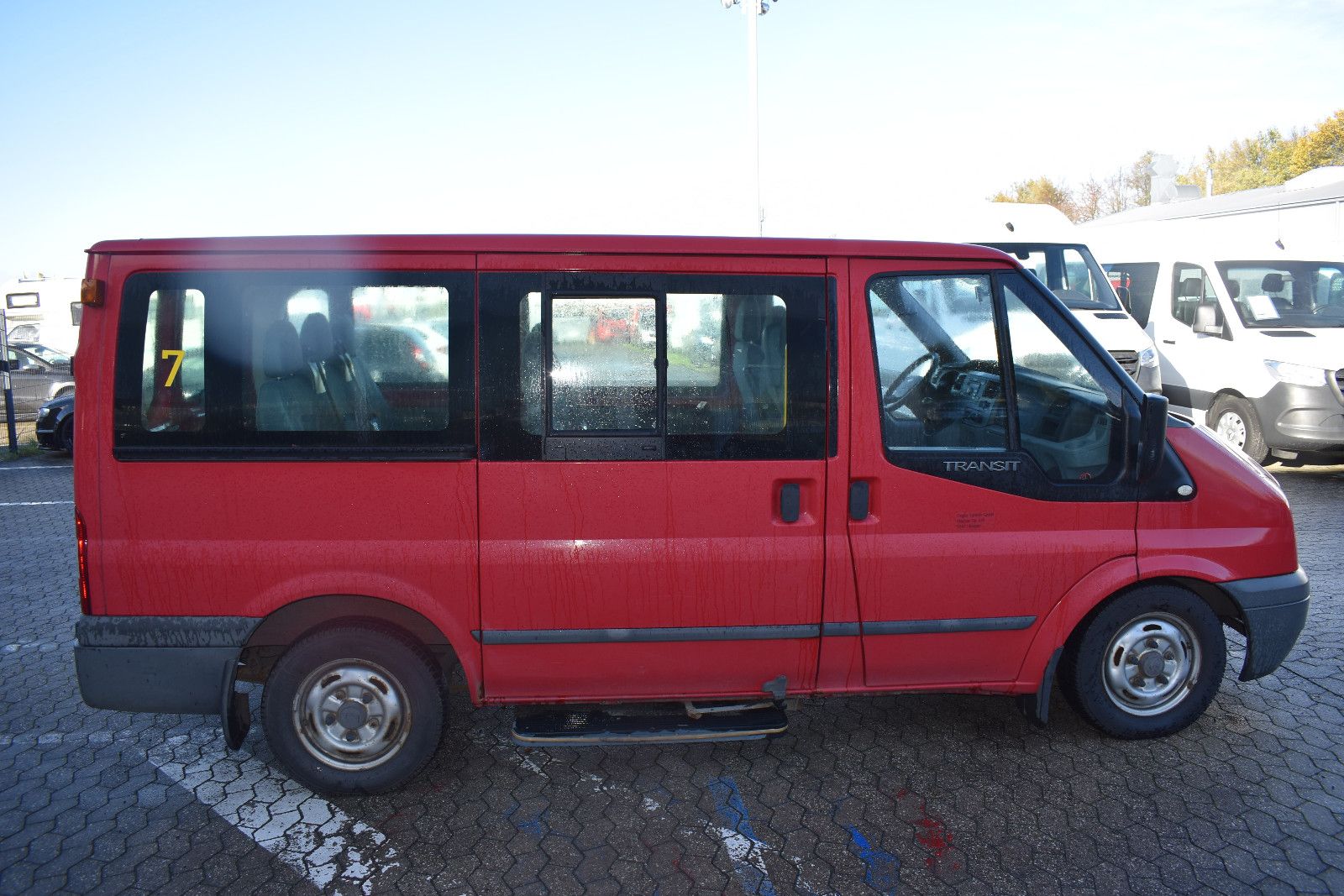 Fahrzeugabbildung Ford Transit Kombi Behindertengerecht *G 2349