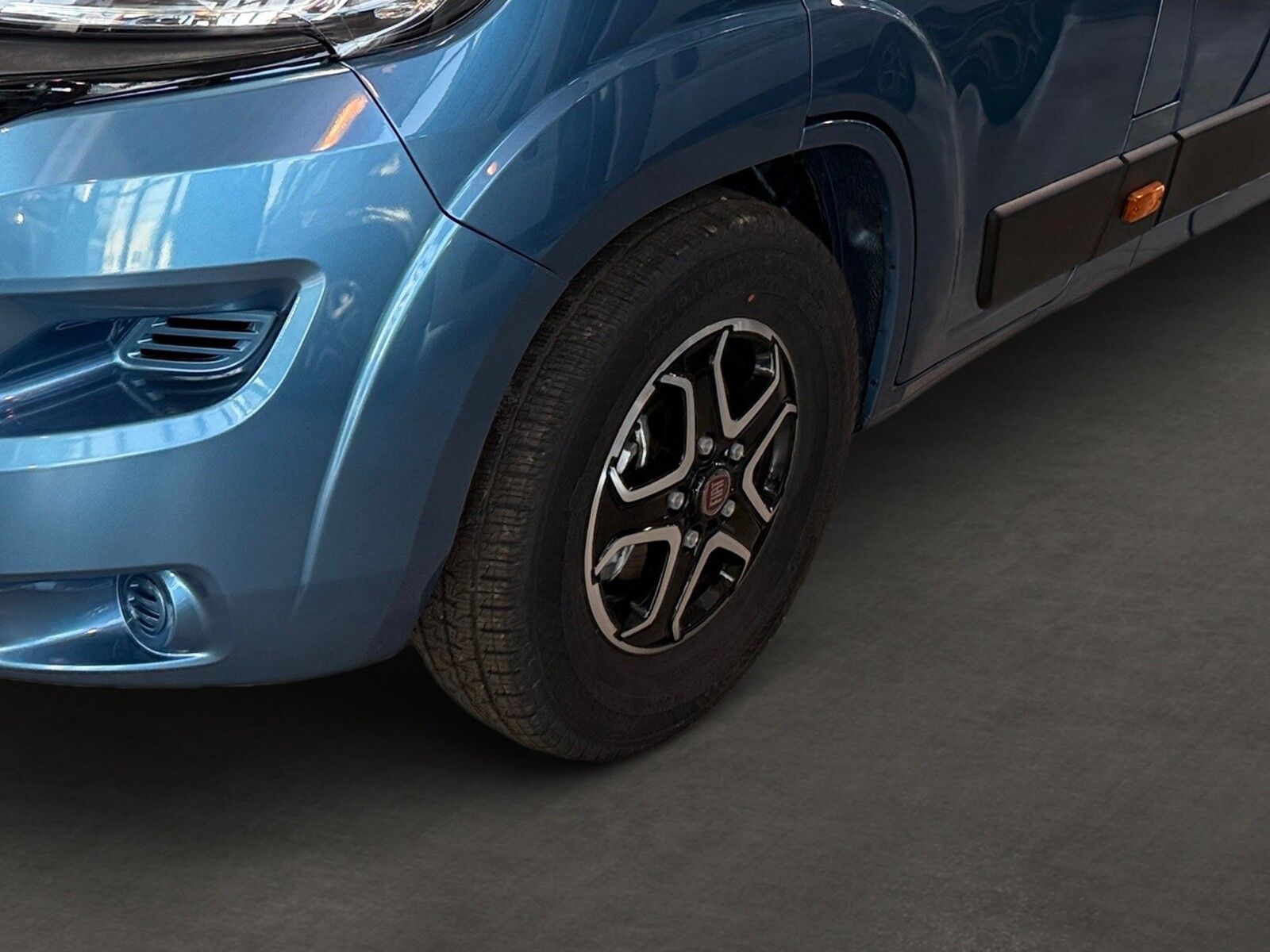 Fahrzeugabbildung Pössl Roadcruiser Fiat 180 PS 7000 EUR geschenkt