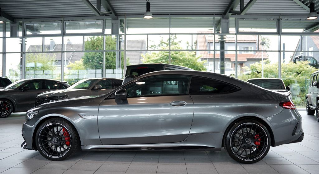 Mercedes Benz C 63 Amg
