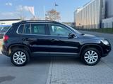 Volkswagen Tiguan Track & Field 4Motion*SHZ*NAVI* - Volkswagen Tiguan: Track Field