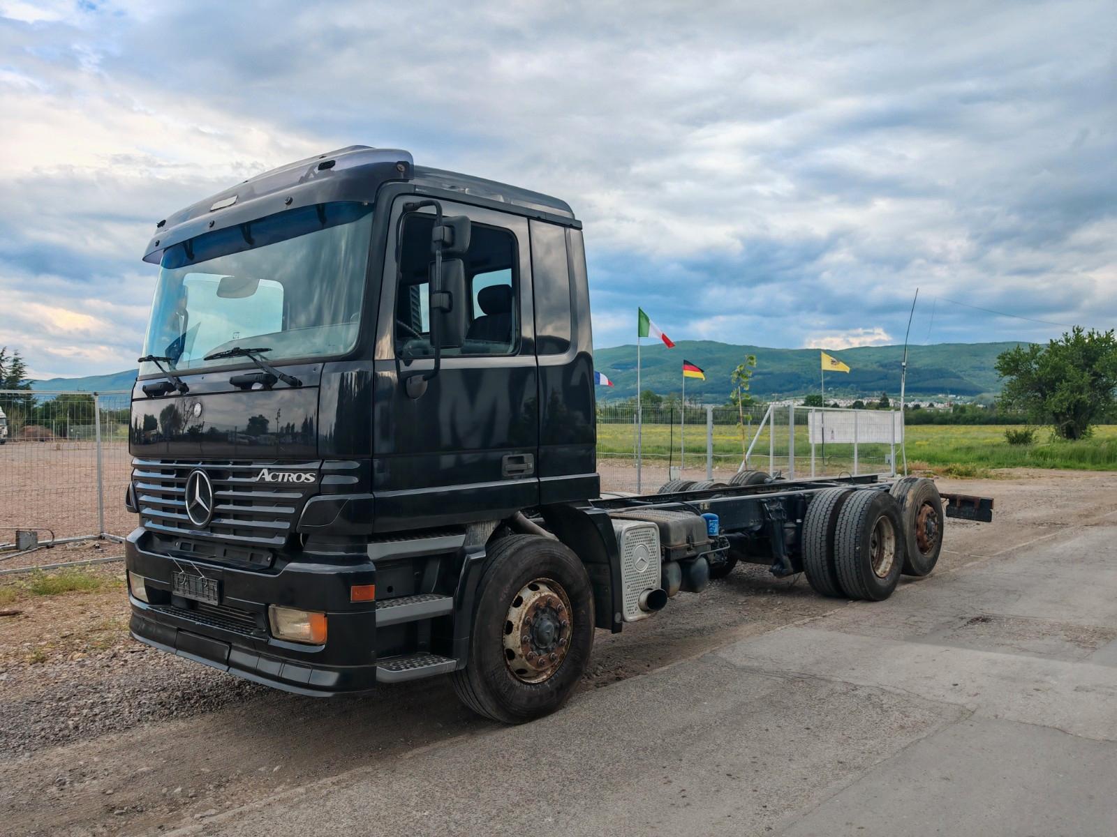 Mercedes-Benz Actros 2543