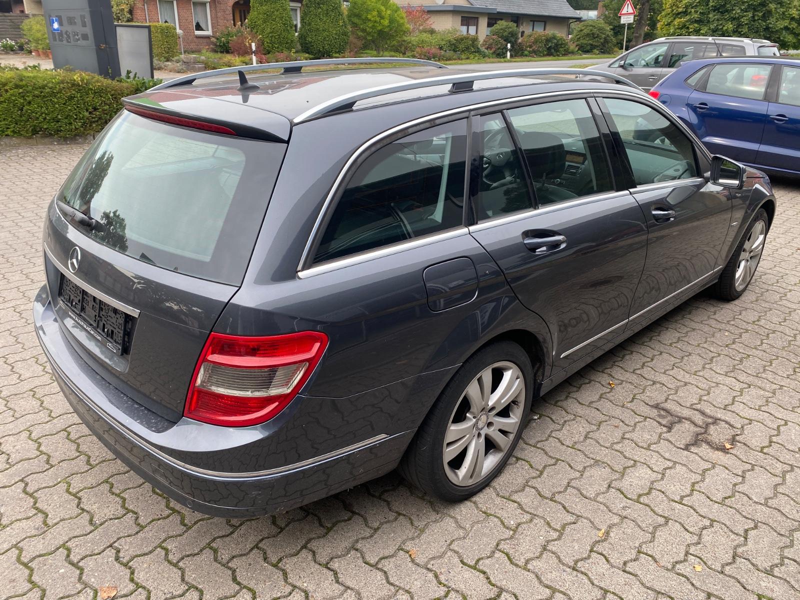 Mercedes-Benz C200 2010 — двигун 2.143 cm³, 163 HP (120kW)
