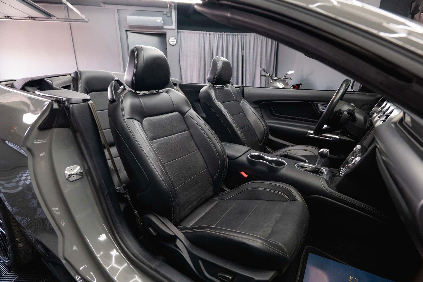 Fahrzeugabbildung Ford Mustang Shelby GT 500 5.0 V8 PREMIUM Performance