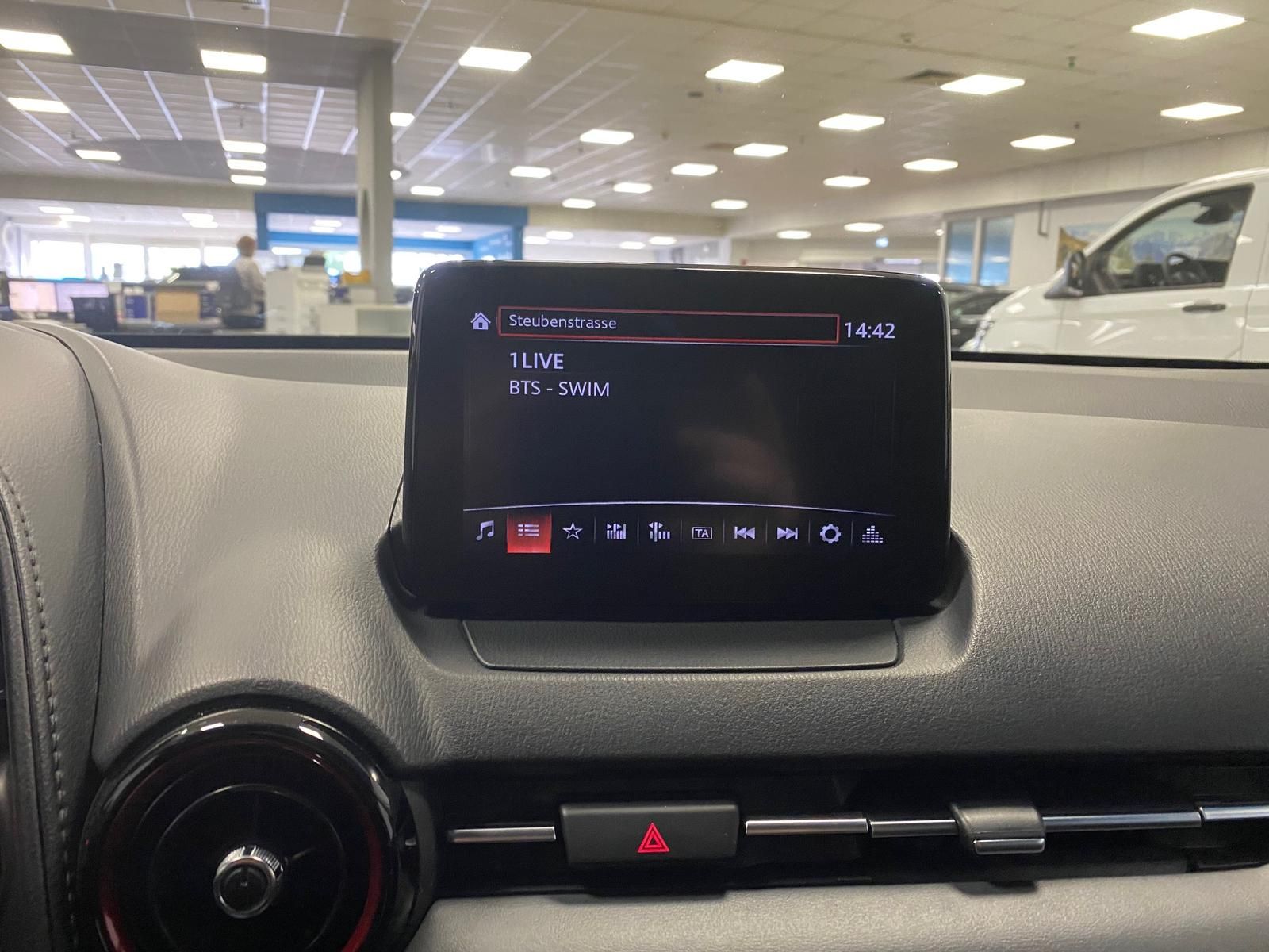 Fahrzeugabbildung Mazda CX-3 2.0 NAVIGATION+LED SCHEINWERFER+KAMERA+HEAD