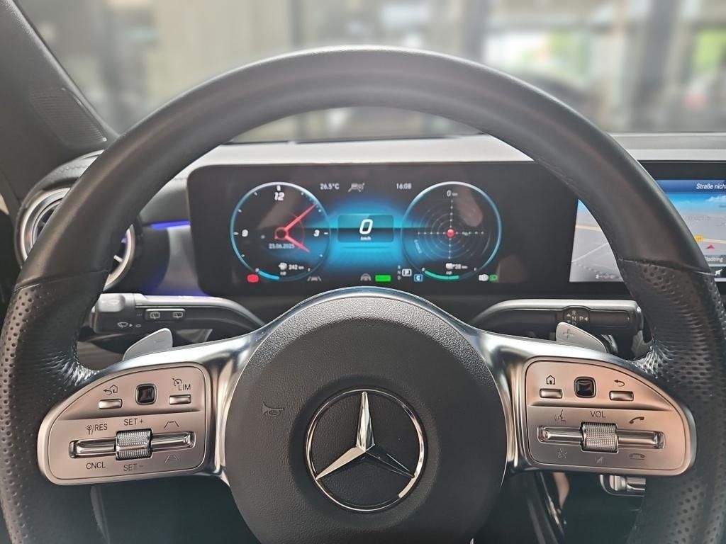 Fahrzeugabbildung Mercedes-Benz CLA 250 e SB AMG AHK Pano ACC HUD LED SHZ Ambie.