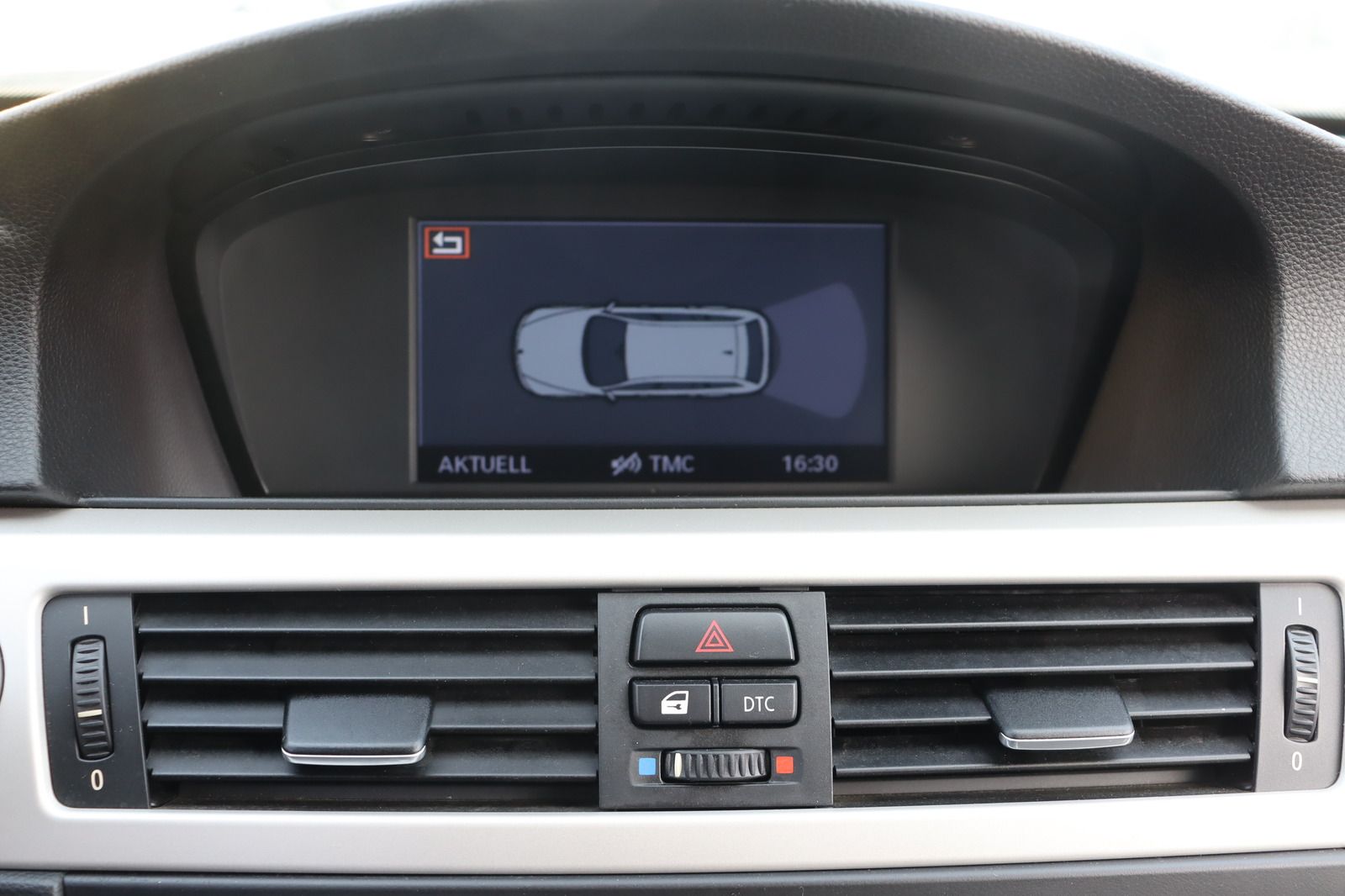 Fahrzeugabbildung BMW 320i touring * Sitzhzg. * Navi