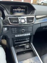 Mercedes-Benz E 250 T AVANTGARDE Autom. AVANTGARDE - Mercedes-Benz E 250: Von Privat