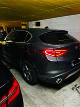 Alfa Romeo Stelvio 2.0 Turbo 16V 147kW AT8-Q4 - - graue Alfa Romeo Stelvio