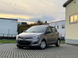 Hyundai i20 Trend*AUTOMA.*KLIMA*PDC*USB/AUX*TÜV NEU* - Hyundai i20 in Aachen