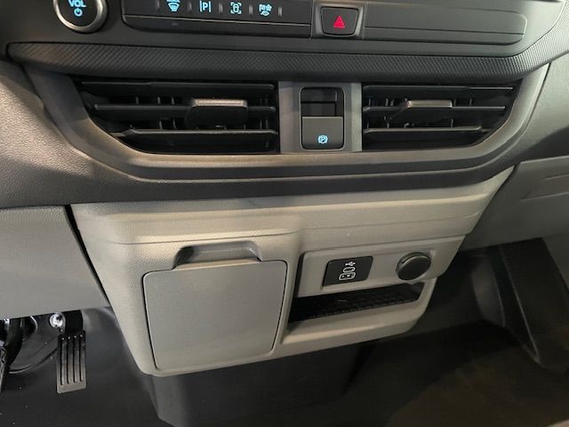 Fahrzeugabbildung Ford Transit Custom E 320 L2 Trend Doppelkabine RWD E