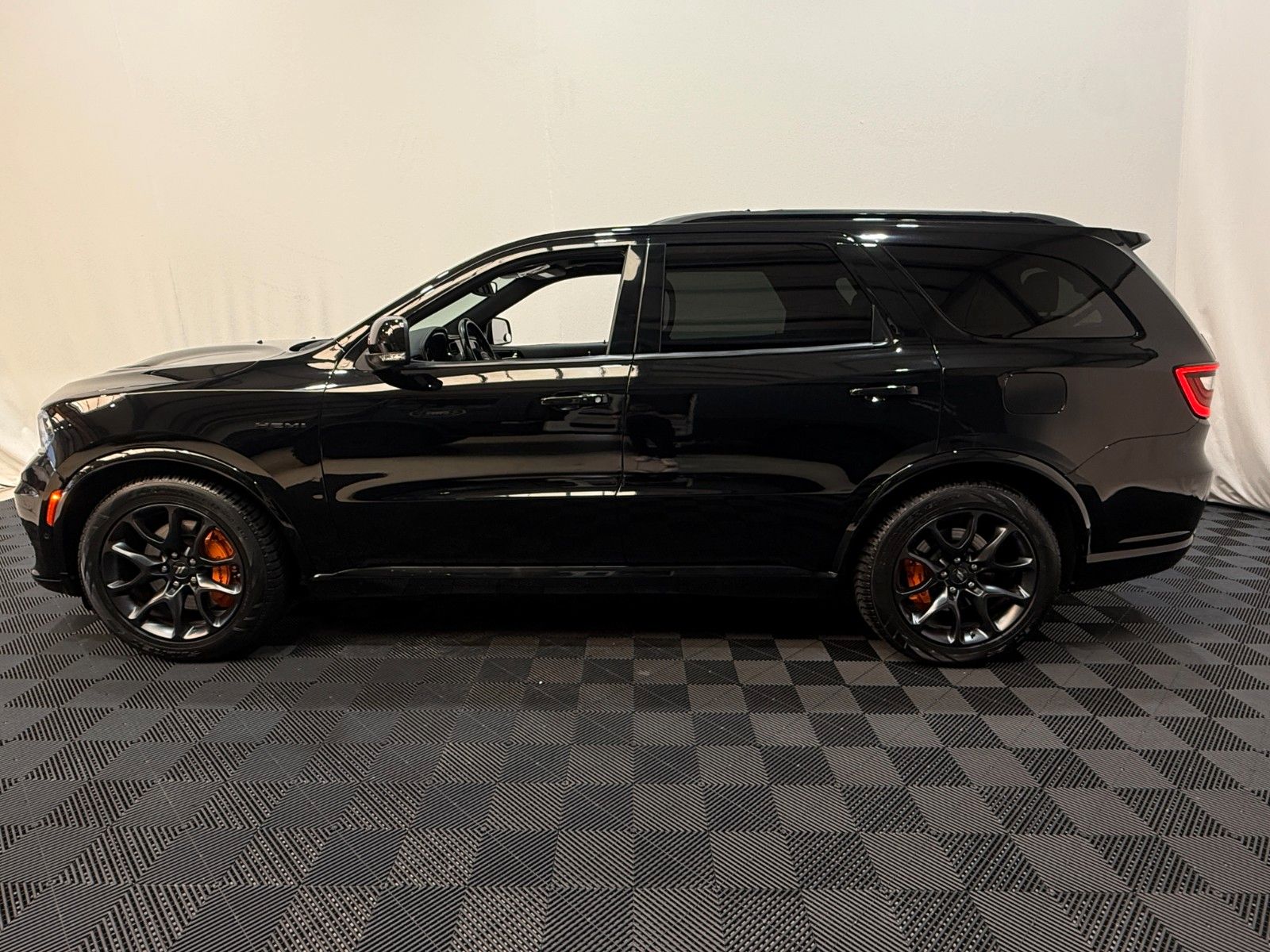 Fahrzeugabbildung Dodge Durango - R/T - OrangePackage - LPG - AHK