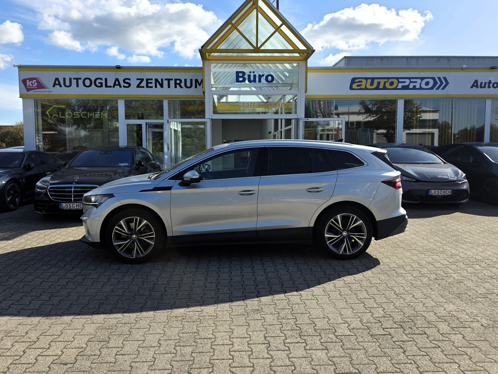 Skoda Enyaq 80 Suite Wärmepumpe Pano schwenkbare AHK