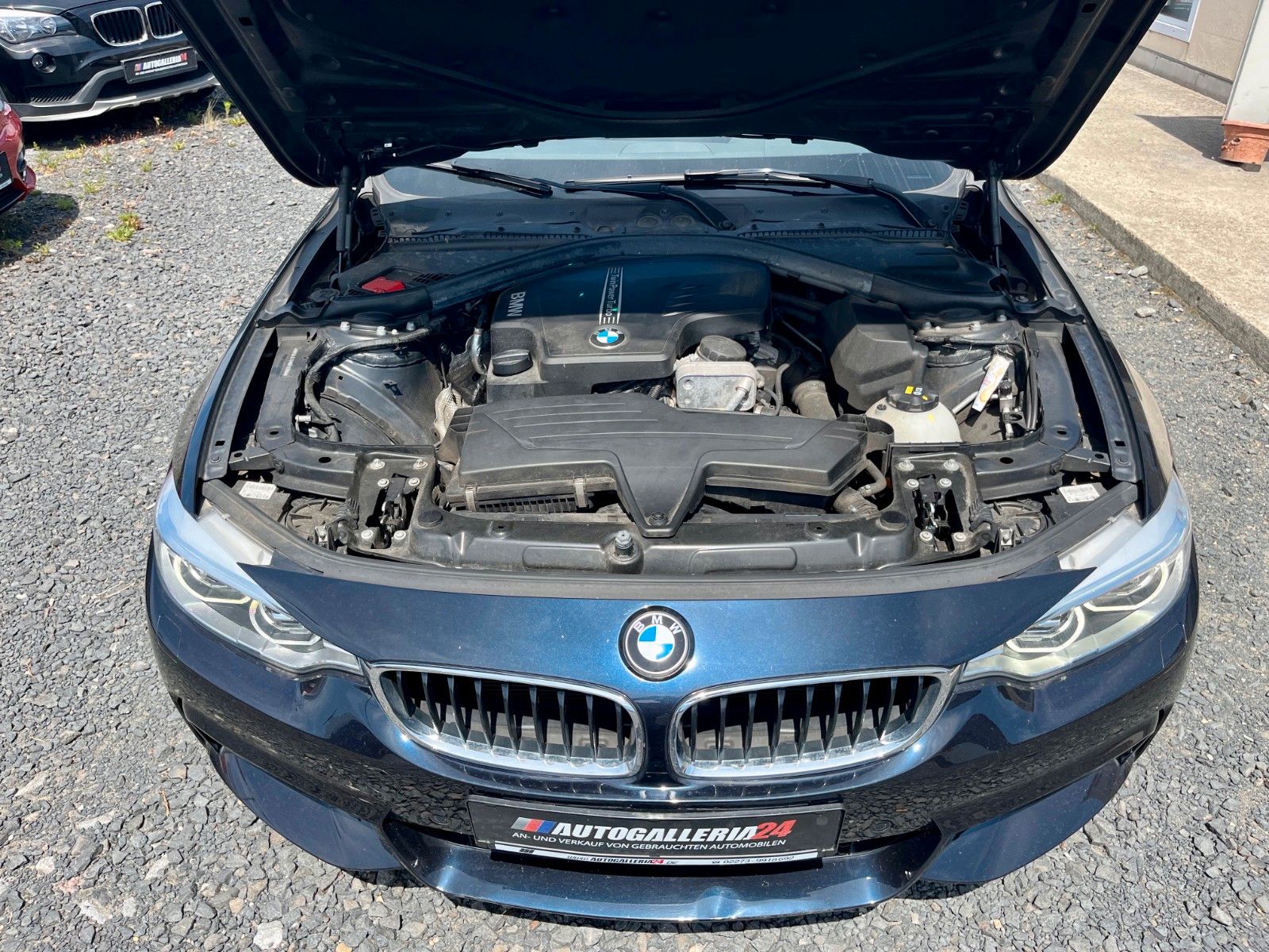 Fahrzeugabbildung BMW 420i Gran Coupé Sport-Aut. M SPORTPAKET Navi LED