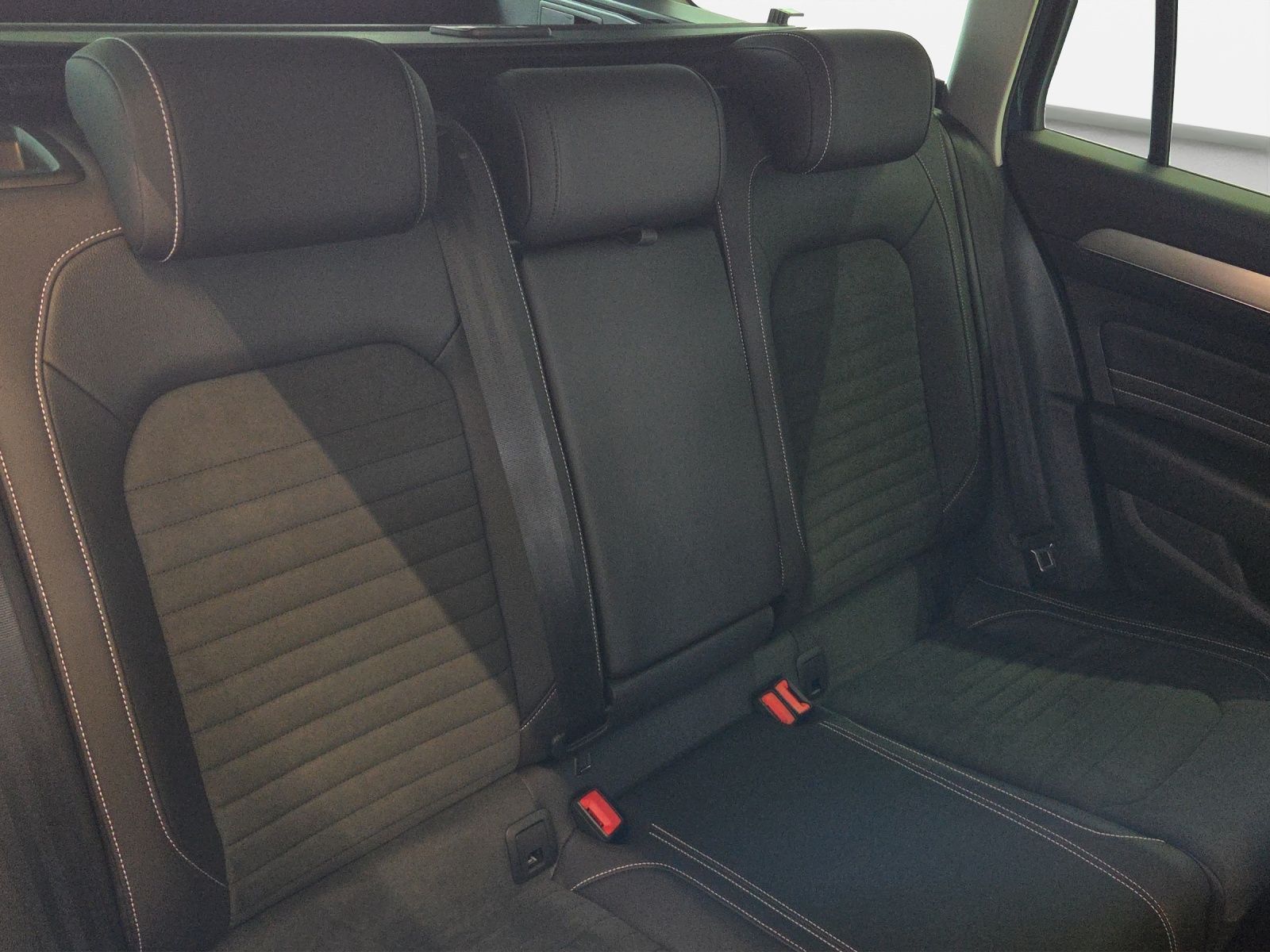 Volkswagen Passat Variant - Bild 18